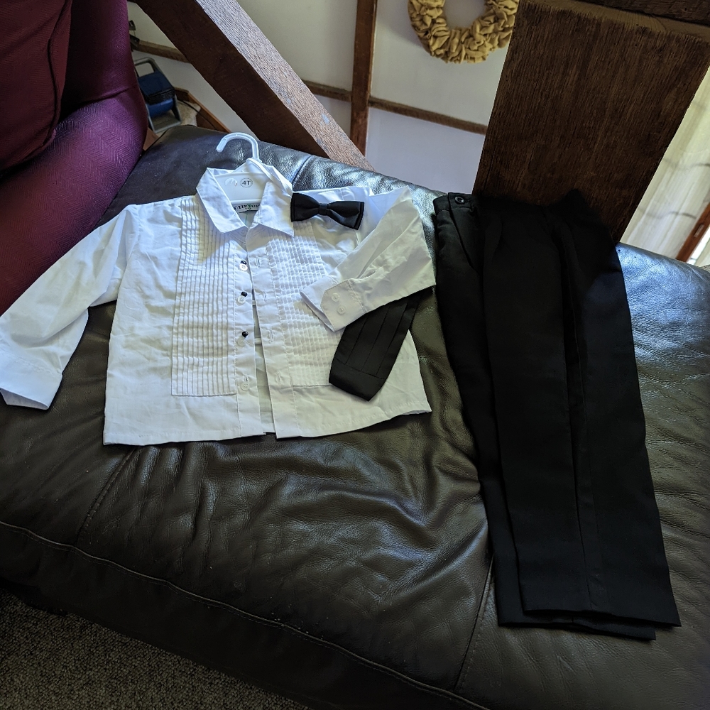 Boys 4 piece Tuxedo